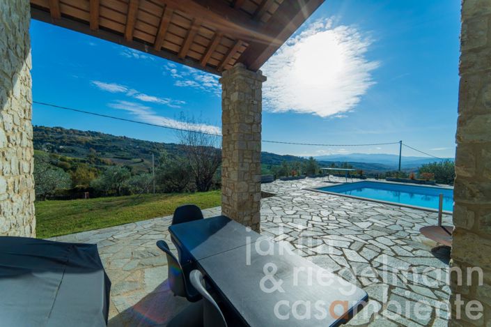 Image No.19-3 Bed Country House for sale