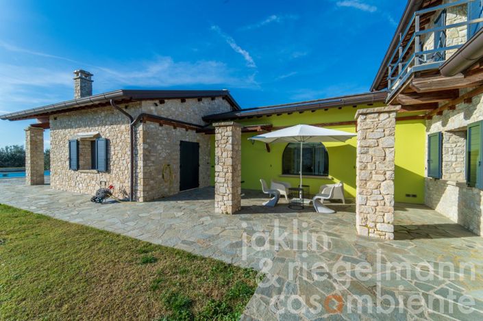 Image No.22-3 Bed Country House for sale