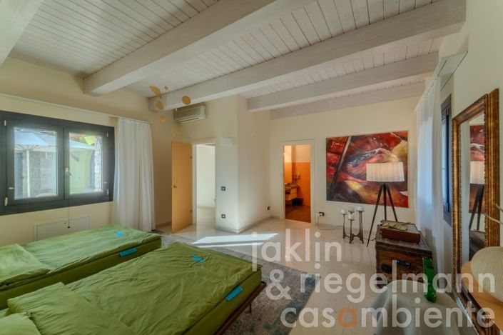 Image No.37-3 Bed Country House for sale