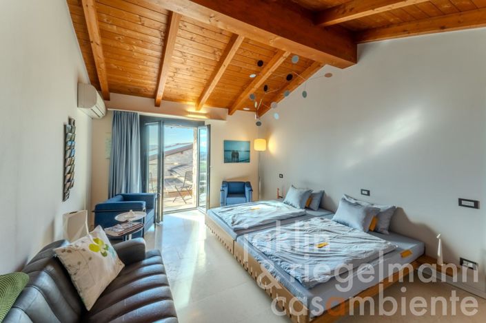 Image No.44-3 Bed Country House for sale