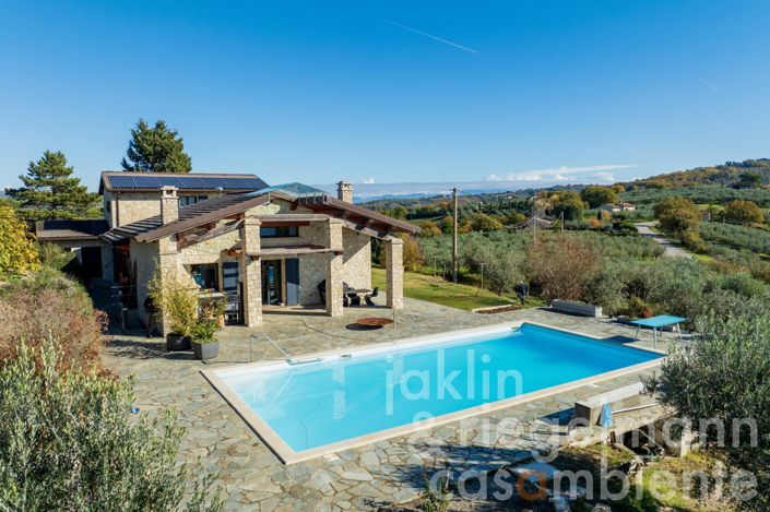 Image No.9-3 Bed Country House for sale