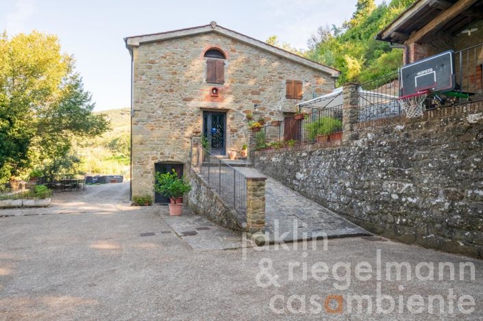 Image No.13-6 Bed Farmhouse for sale