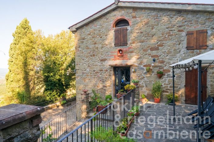 Image No.14-6 Bed Farmhouse for sale