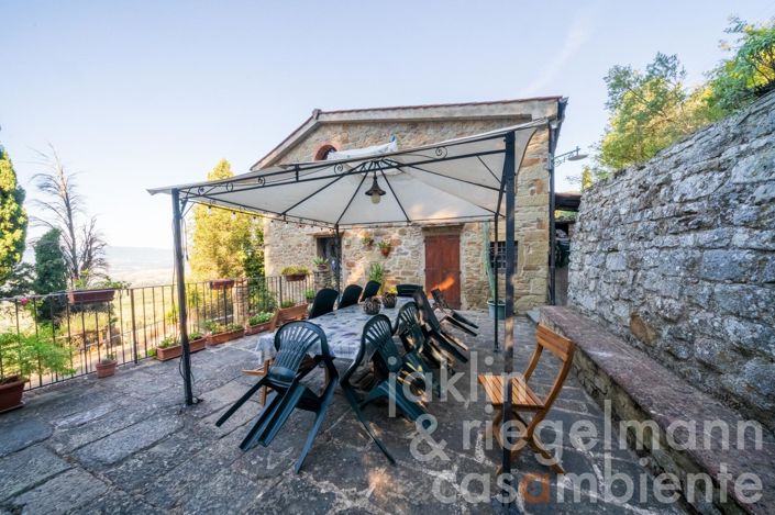 Image No.15-6 Bed Farmhouse for sale