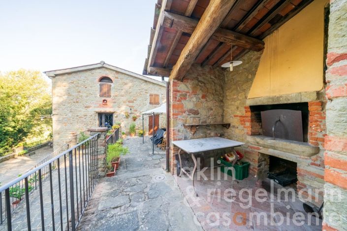 Image No.17-6 Bed Farmhouse for sale