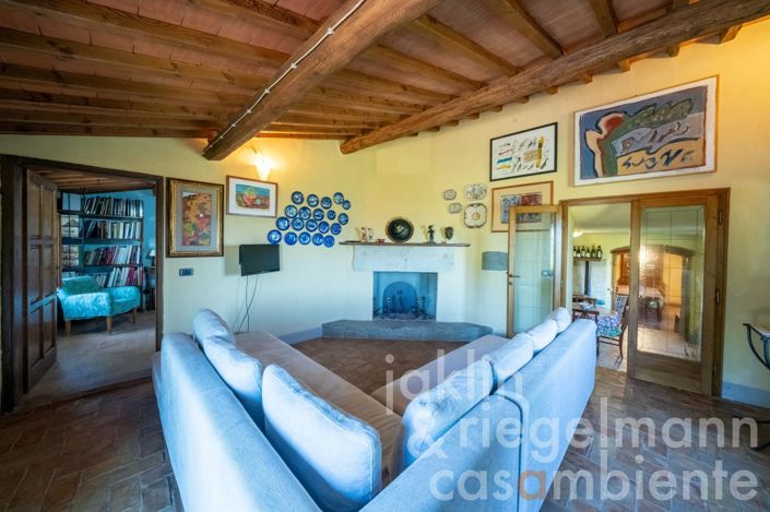 Image No.39-6 Bed Farmhouse for sale