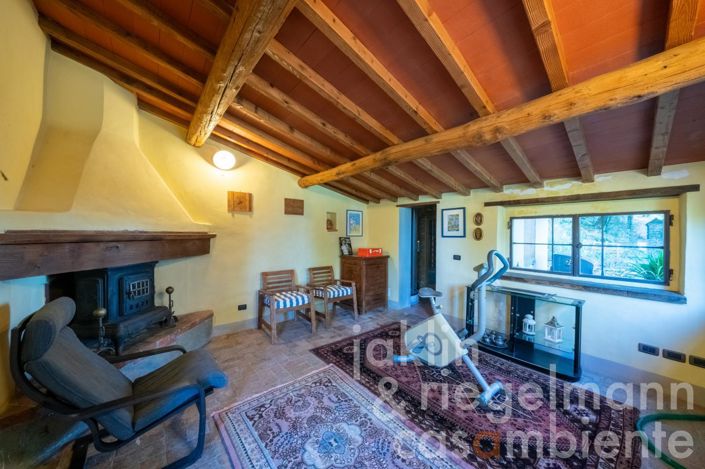 Image No.45-6 Bed Farmhouse for sale