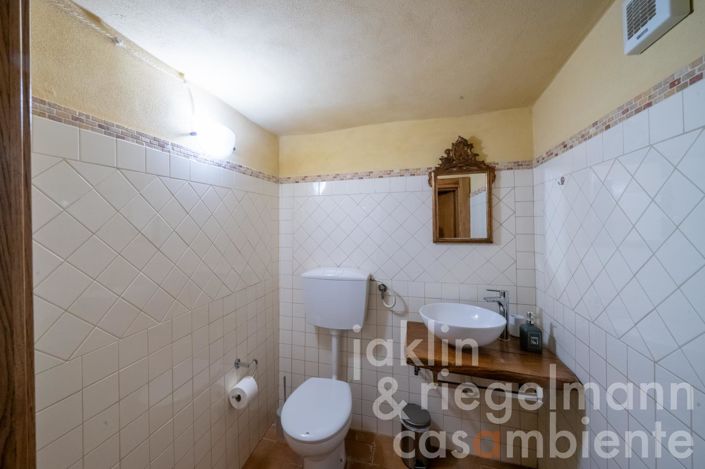 Image No.54-6 Bed Farmhouse for sale