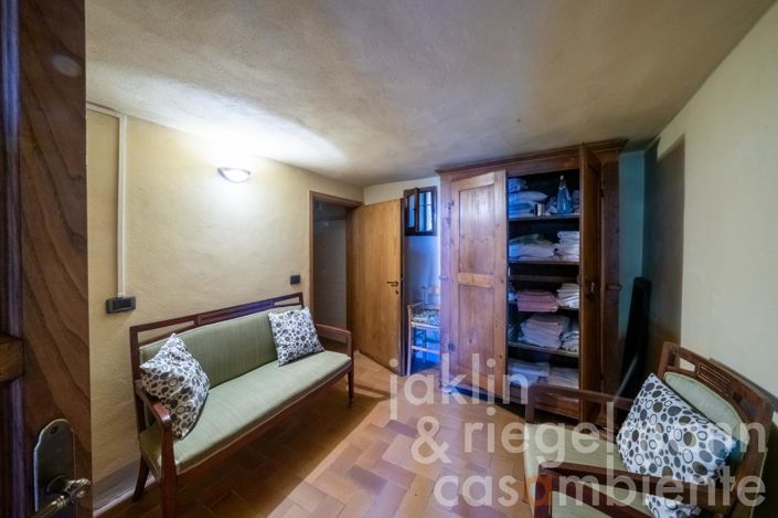 Image No.55-6 Bed Farmhouse for sale