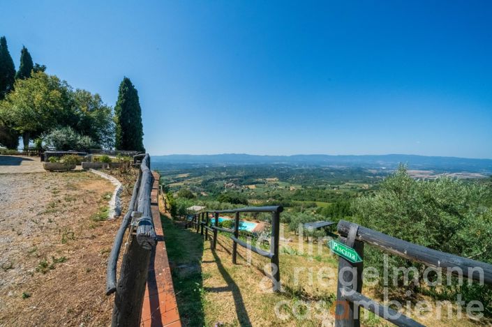 Image No.56-6 Bed Farmhouse for sale