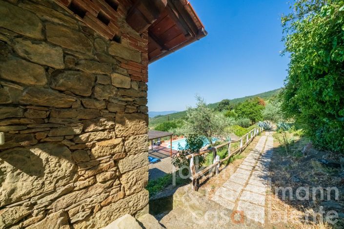 Image No.59-6 Bed Farmhouse for sale