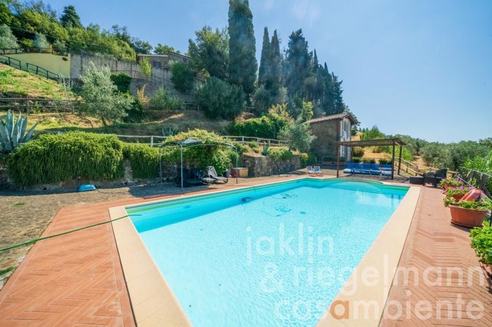 Image No.6-6 Bed Farmhouse for sale