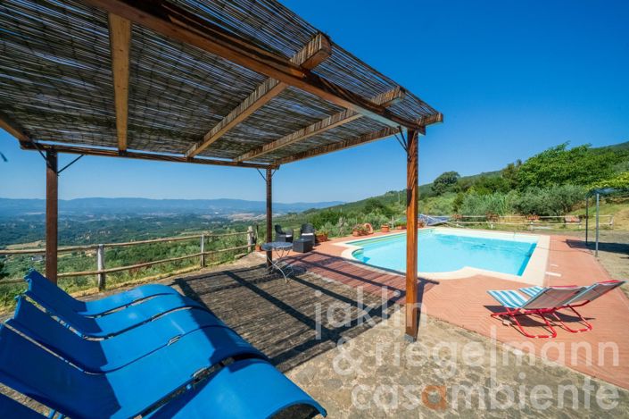 Image No.9-6 Bed Farmhouse for sale