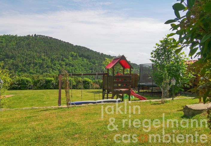 Image No.11-3 Bed Country House for sale