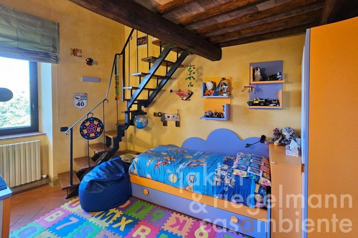 Image No.30-3 Bed Country House for sale