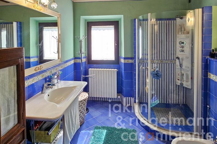 Image No.36-3 Bed Country House for sale