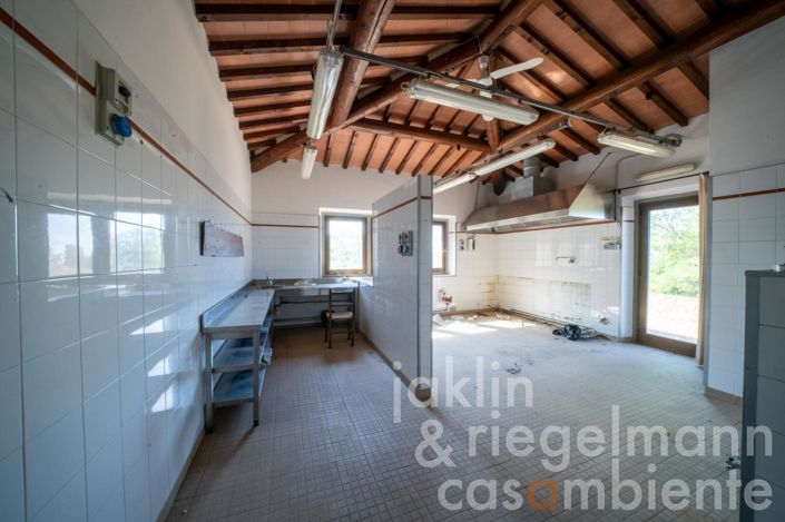 Image No.27-5 Bed Country House for sale