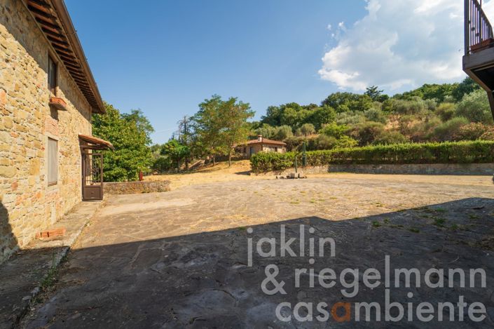 Image No.7-5 Bed Country House for sale