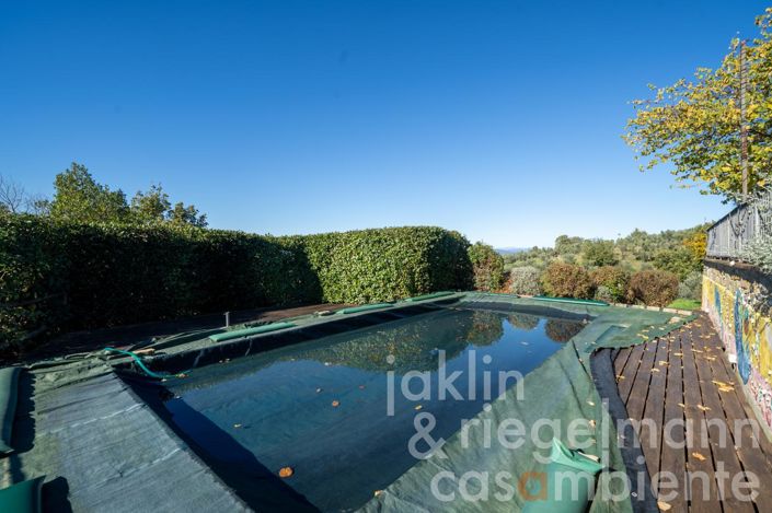 Image No.22-6 Bed Country House for sale