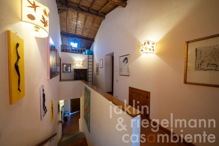 Image No.25-6 Bed Country House for sale