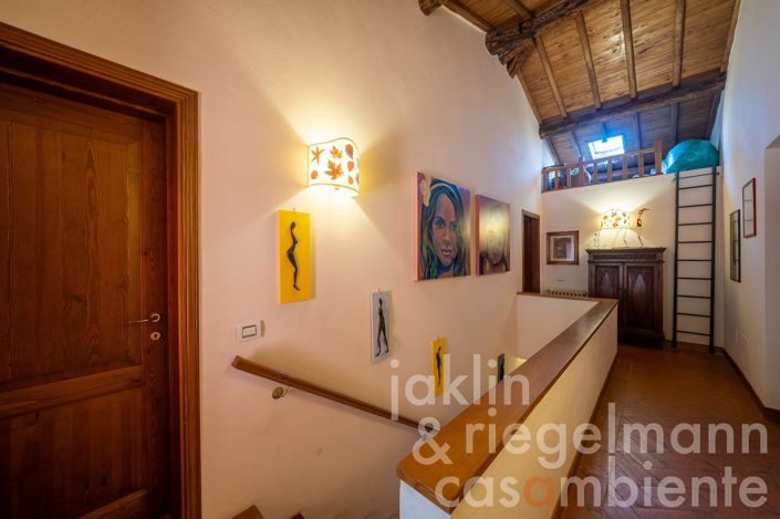 Image No.26-6 Bed Country House for sale