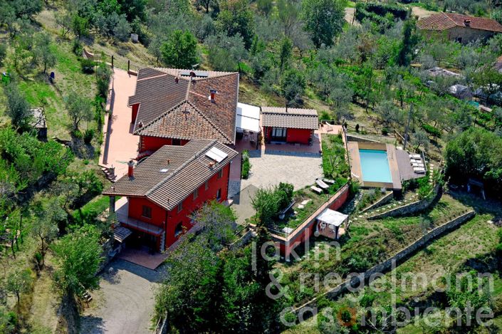 Image No.3-Maison de campagne de 6 chambres à vendre à Piàn di Scò