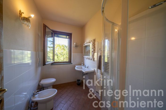 Image No.54-6 Bed Country House for sale