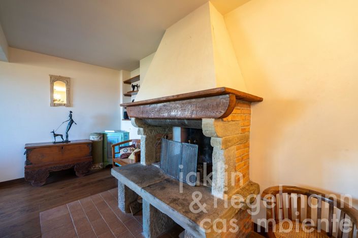 Image No.60-6 Bed Country House for sale