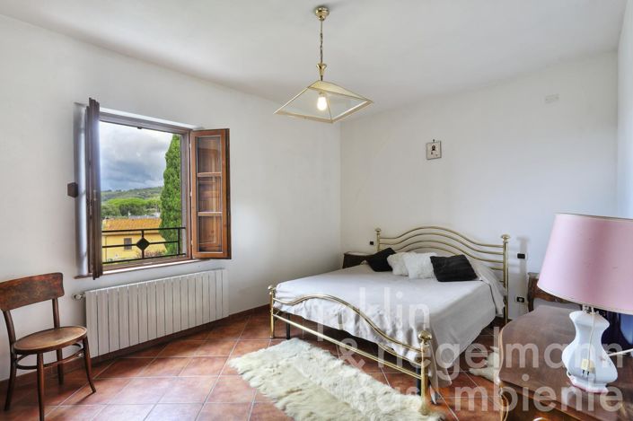 Image No.22-8 Bed Country House for sale