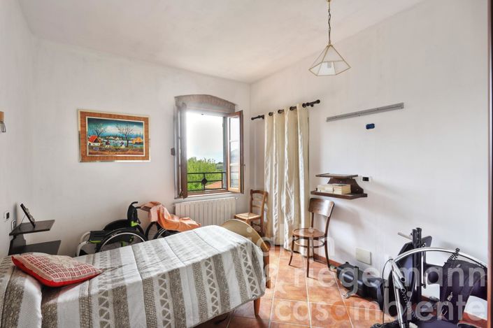 Image No.24-8 Bed Country House for sale