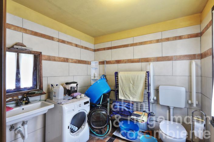 Image No.30-8 Bed Country House for sale