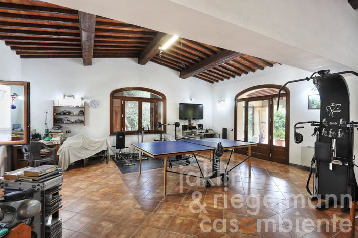 Image No.31-8 Bed Country House for sale