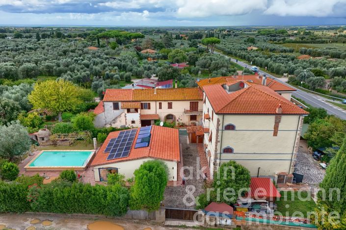 Image No.4-8 Bed Country House for sale