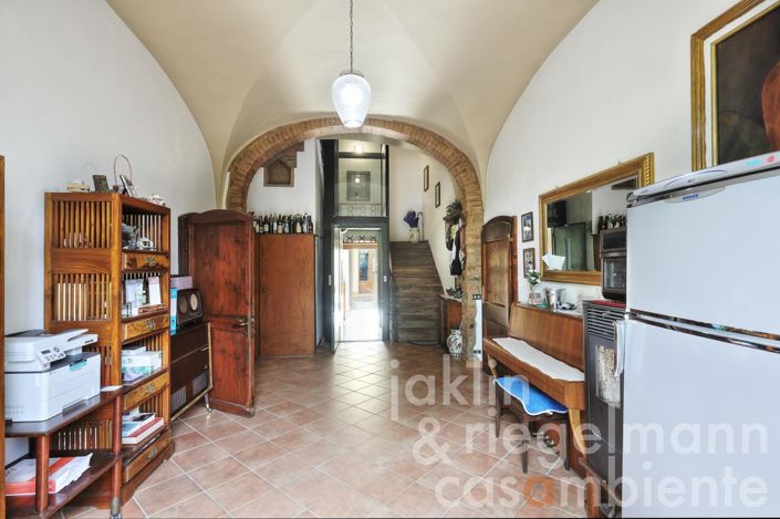 Image No.9-8 Bed Country House for sale