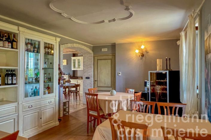 Image No.29-8 Bed House for sale