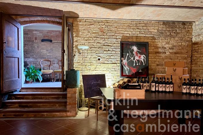 Image No.45-8 Bed House for sale