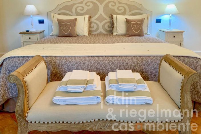 Image No.18-7 Bed Villa for sale