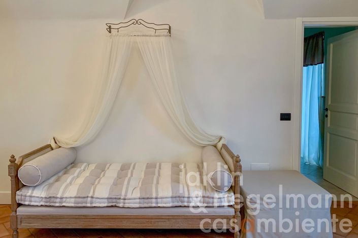 Image No.19-7 Bed Villa for sale