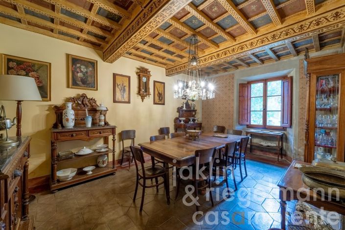 Image No.14-7 Bed Villa for sale