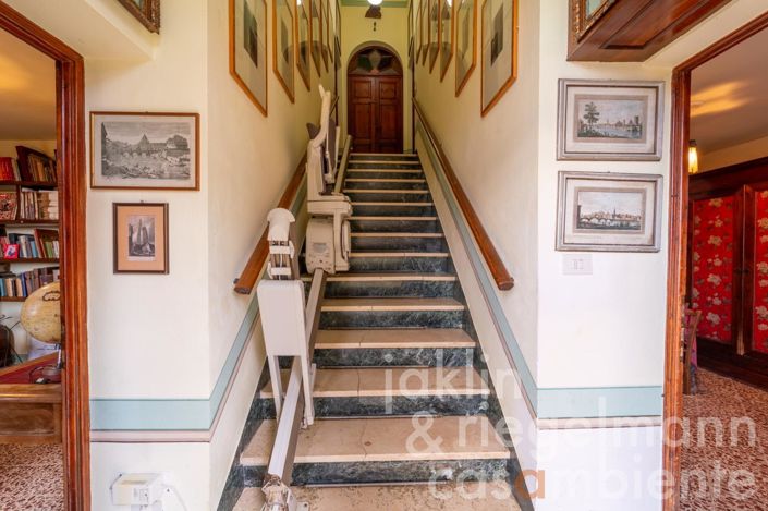 Image No.16-7 Bed Villa for sale