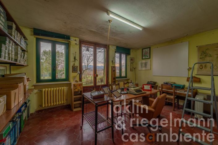 Image No.25-7 Bed Villa for sale