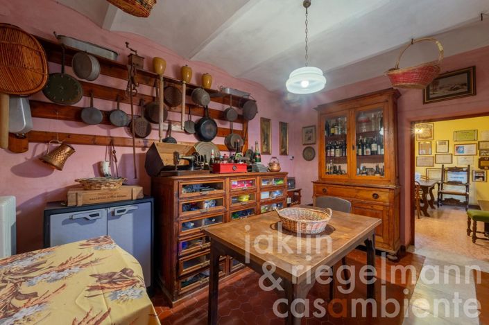 Image No.27-7 Bed Villa for sale