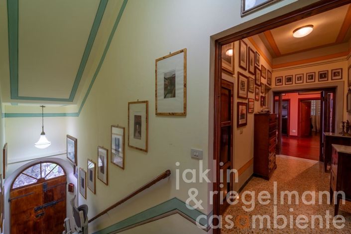 Image No.30-7 Bed Villa for sale