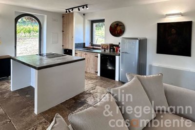 69c2b5481a516m367027