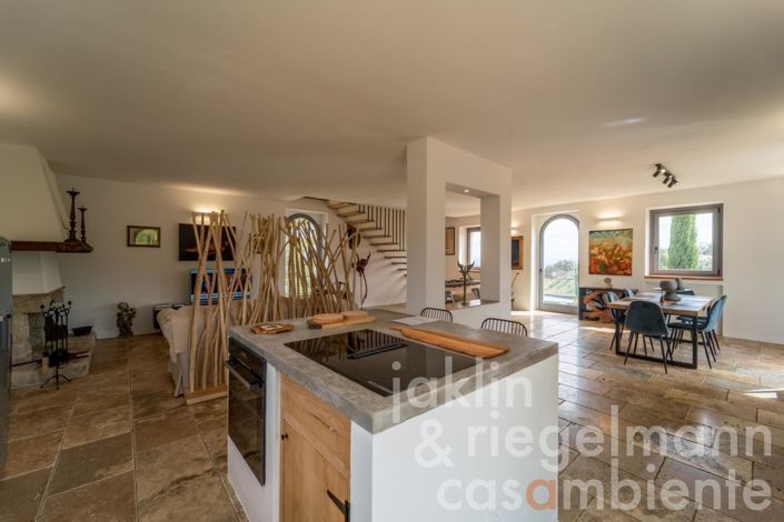 Image No.32-3 Bed Country House for sale