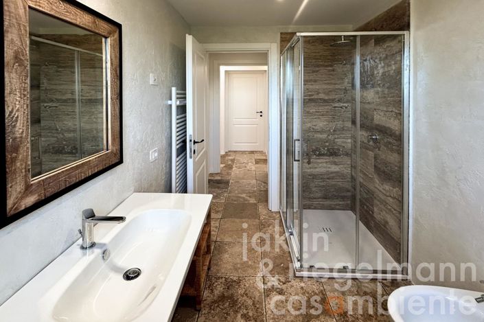 Image No.33-3 Bed Country House for sale