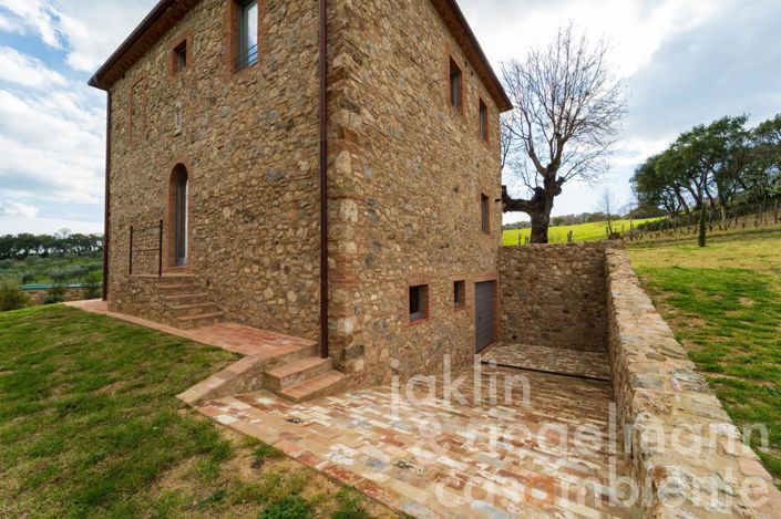 Image No.17-3 Bed Country House for sale