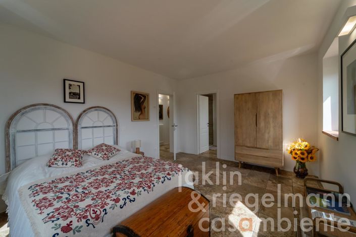 Image No.40-3 Bed Country House for sale