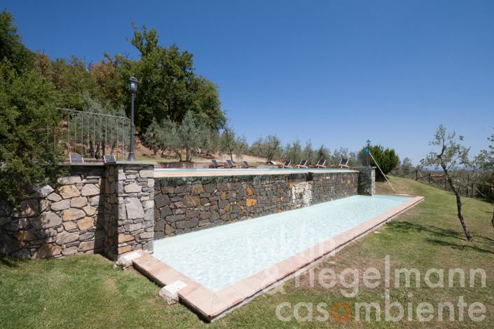Image No.16-9 Bed Villa for sale