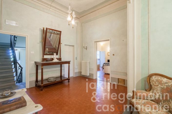 Image No.23-9 Bed Villa for sale